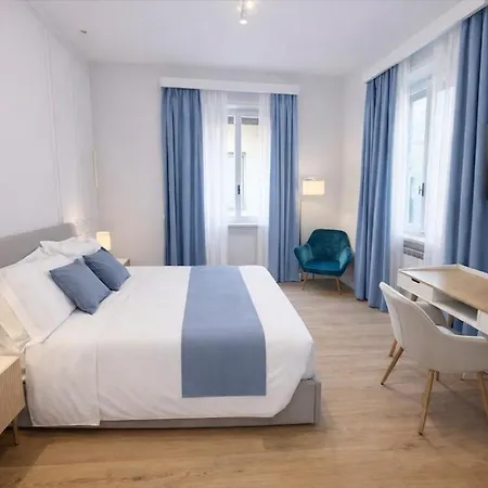 Luxury In Old Town, Piazza Cavalli, 2 Bedrooms Apartment Piacenza