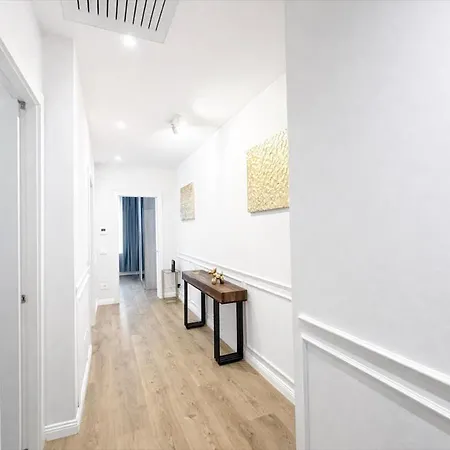 Luxury In Old Town, Piazza Cavalli, 2 Bedrooms Apartment Piacenza