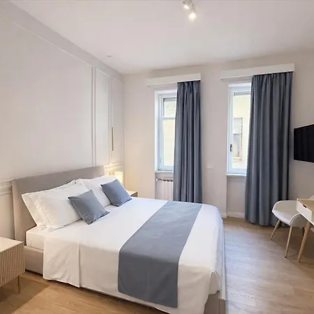 Luxury In Old Town, Piazza Cavalli, 2 Bedrooms