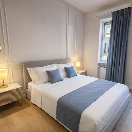 Luxury In Old Town, Piazza Cavalli, 2 Bedrooms Apartment *