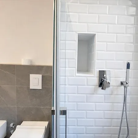 Luxury In Old Town, Piazza Cavalli, 2 Bedrooms Apartment Piacenza
