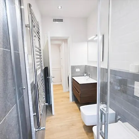 Luxury In Old Town, Piazza Cavalli, 2 Bedrooms Apartment *
